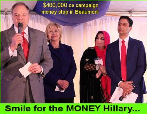 Smile-for-the-Money-Hillary